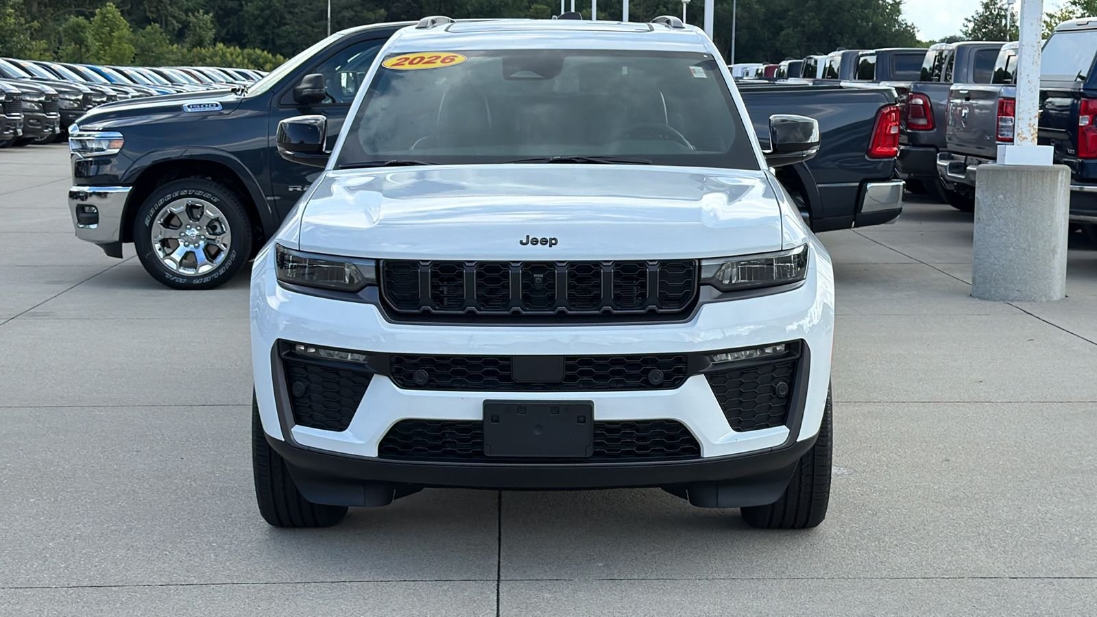 New 2026 Bright White Clear-Coat Exterior Paint Jeep  image 3