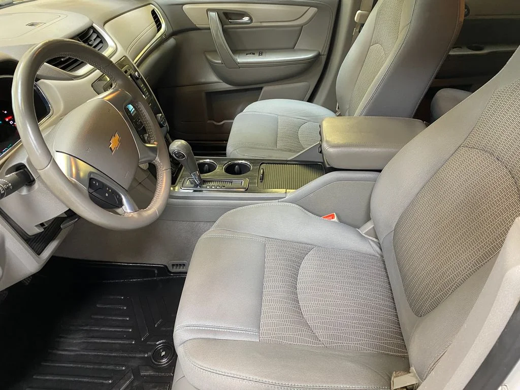 Used 2017 White Chevrolet LT image 19