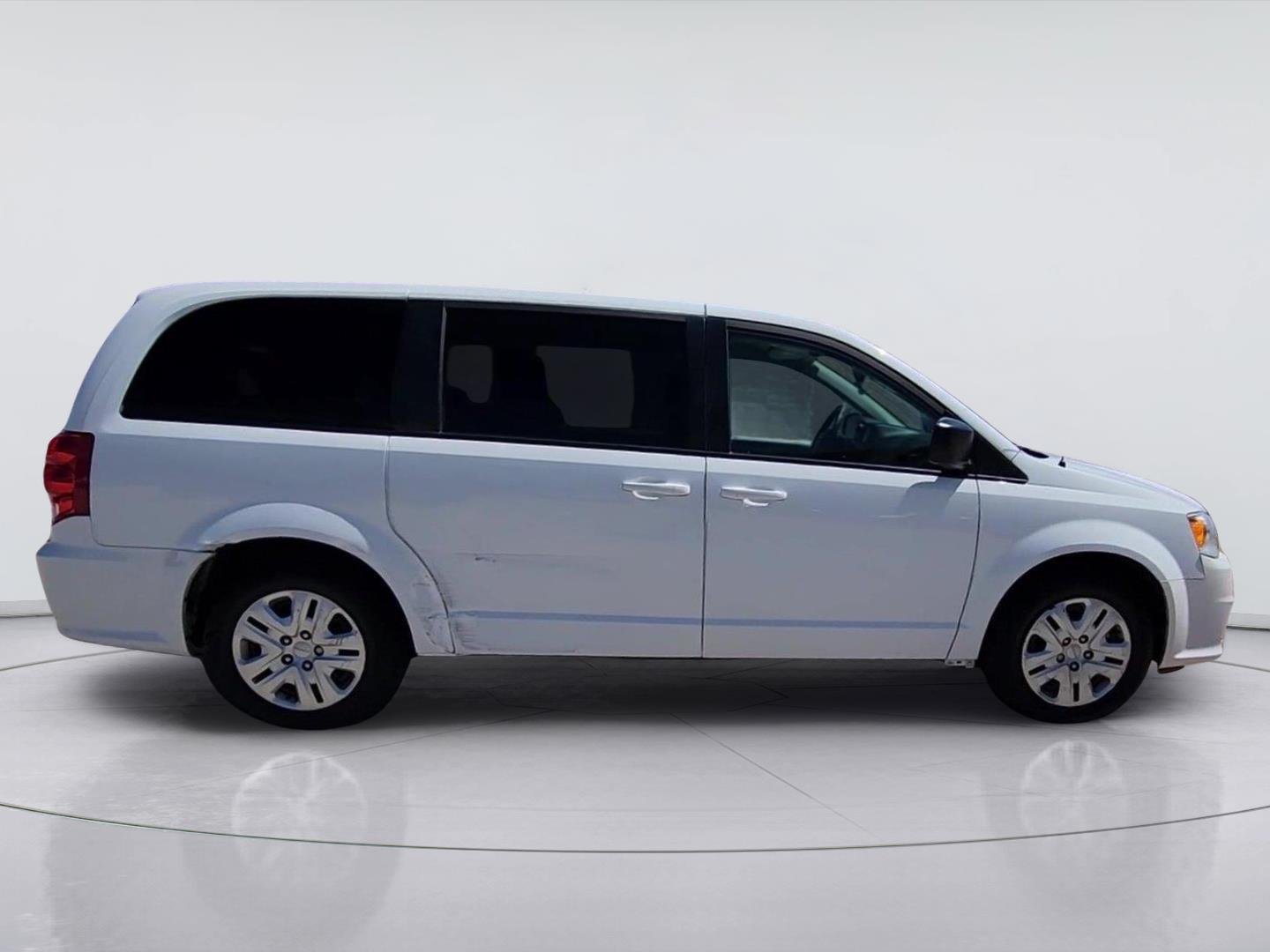 2018 Dodge Grand Caravan SE - 8