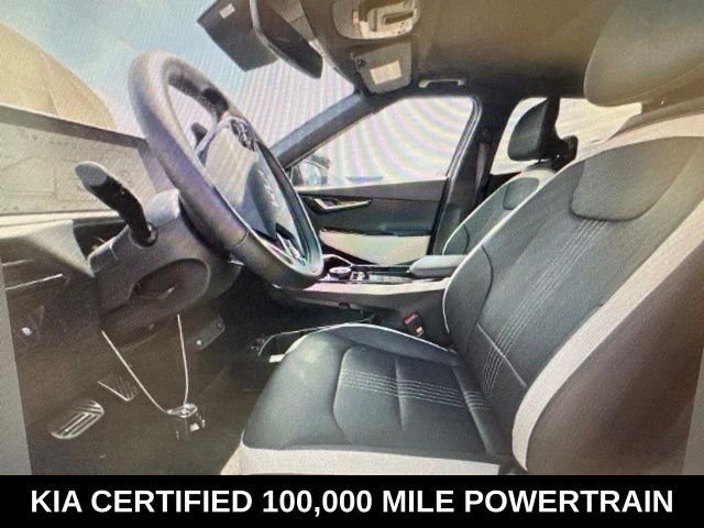 Used 2023 White Kia GT-Line image 7