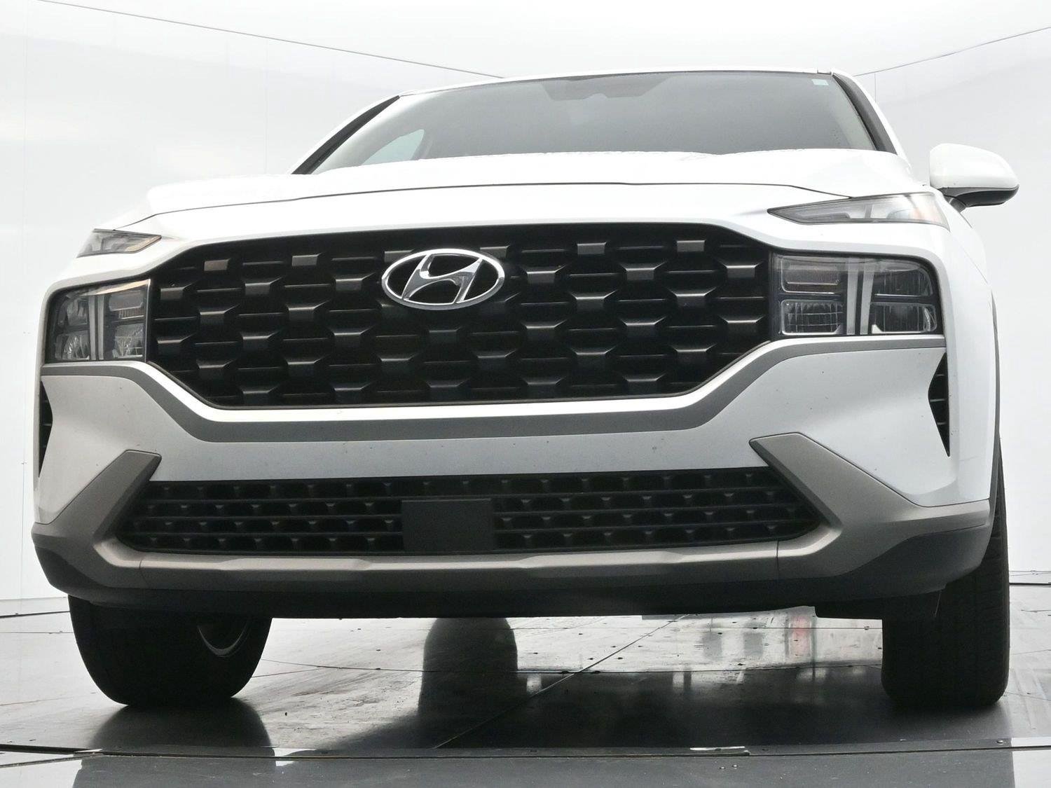 Used 2022 Quartz White Hyundai SE image 44