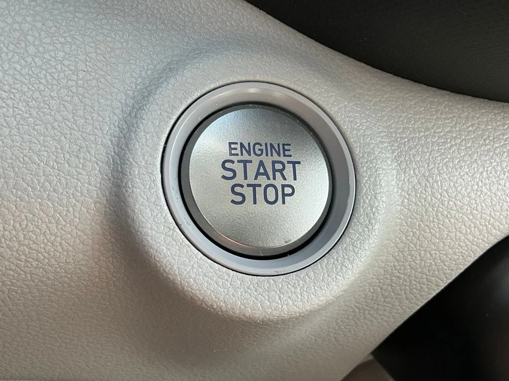 Used 2025 Blue Hyundai SEL image 35