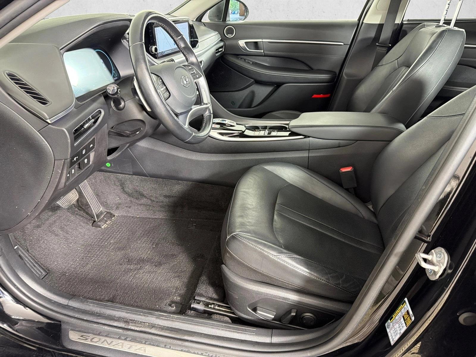 Used 2023 Onyx Black Hyundai Limited image 11