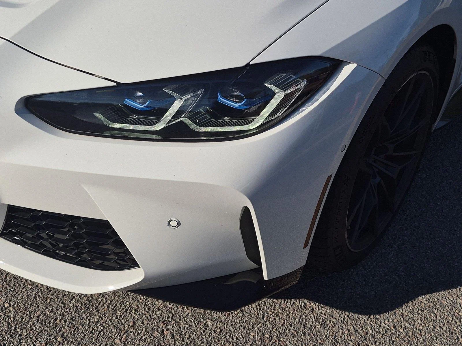 Used 2023 Alpine White BMW Competition xDrive image 9