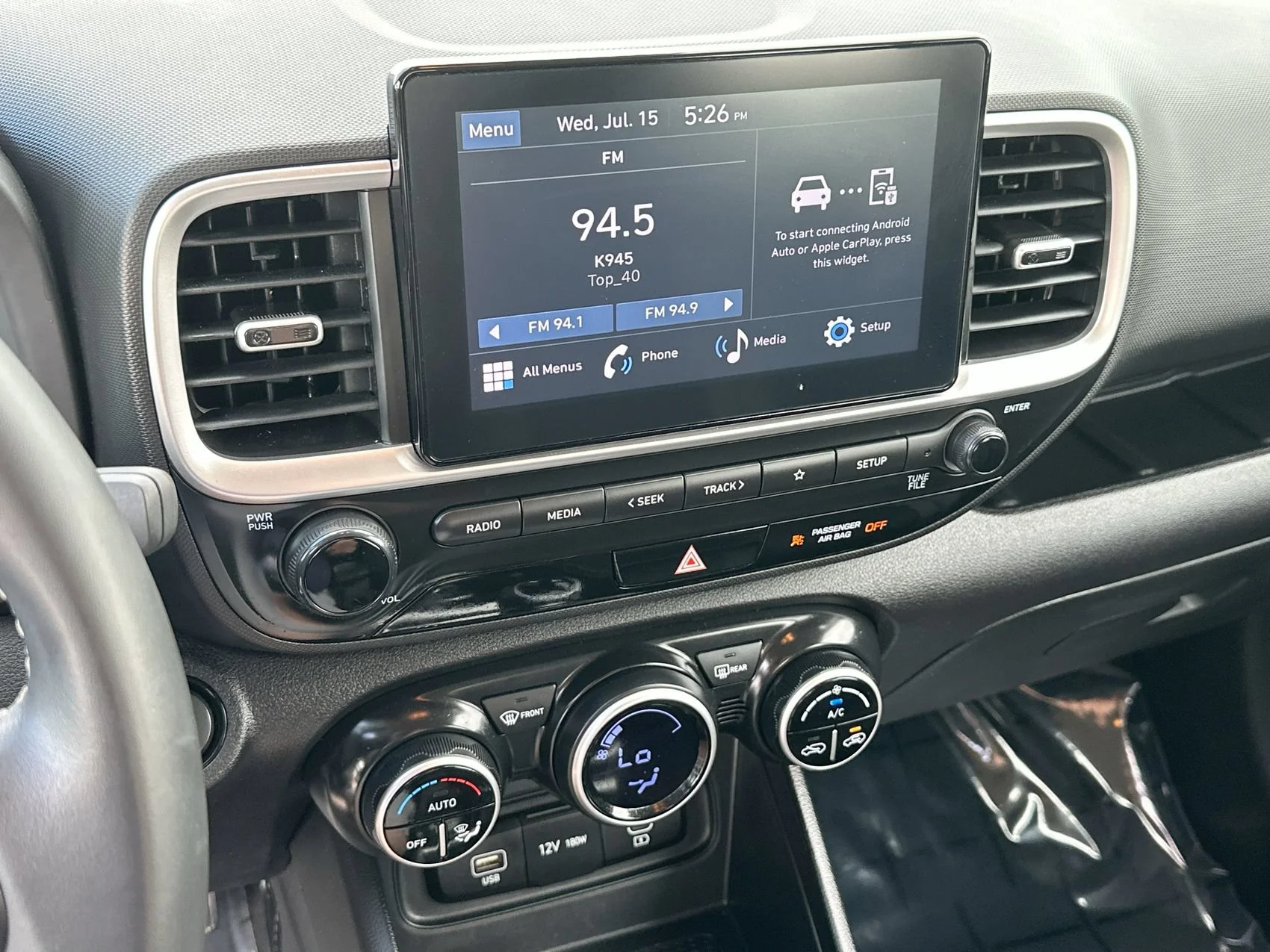 Used 2025 Lunar White Hyundai SEL image 16