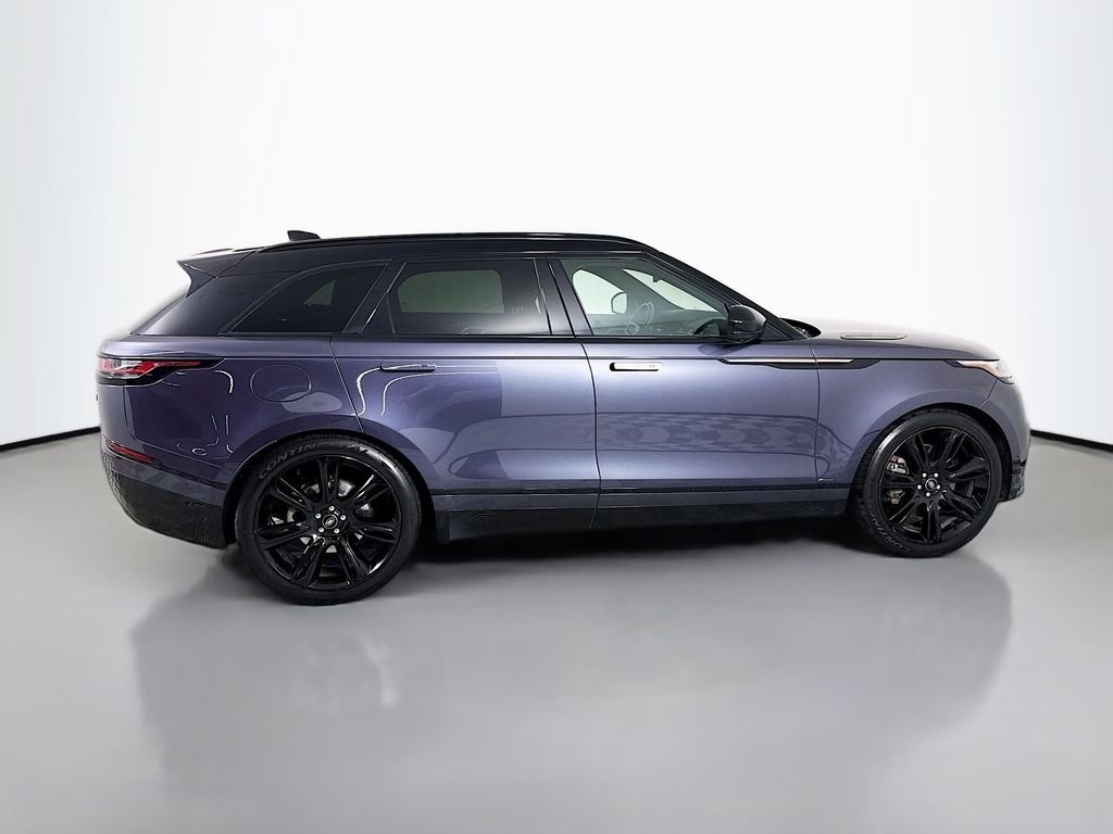 Used 2021 Gray Land Rover R-Dynamic HSE image 8