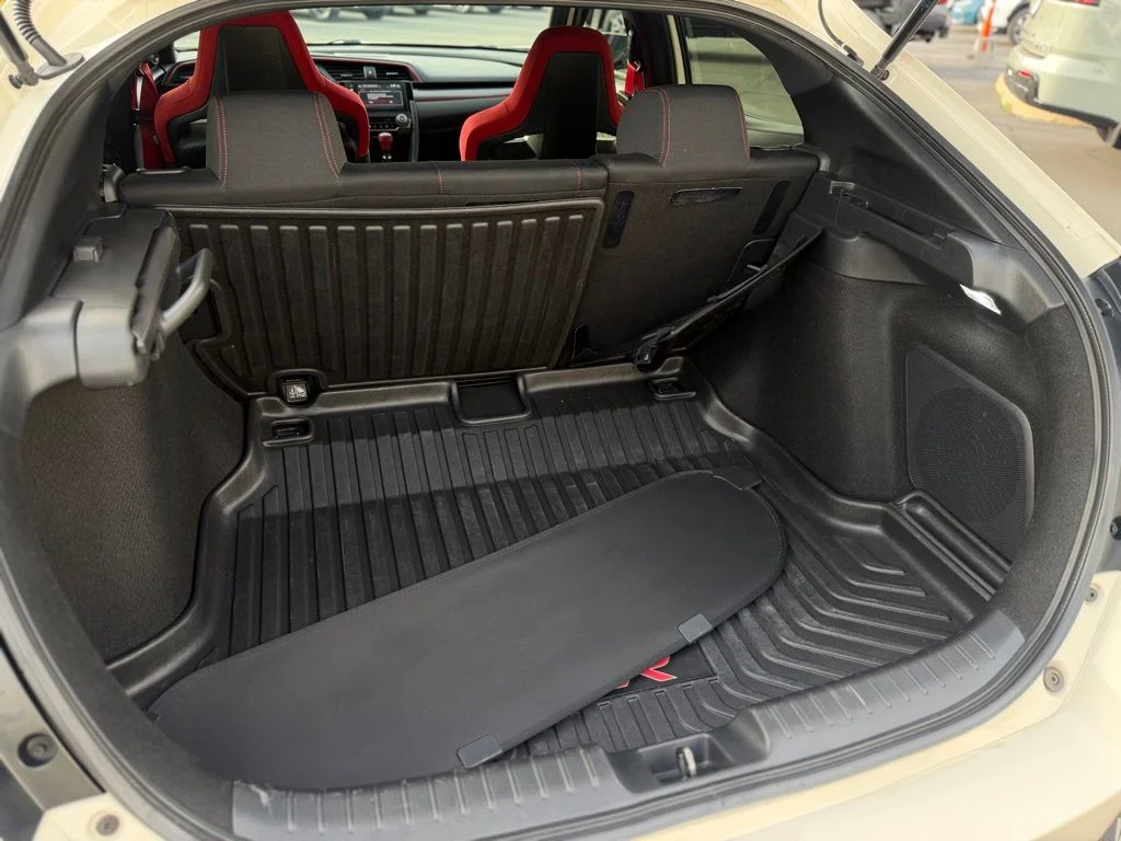 Used 2018  Honda Touring image 13