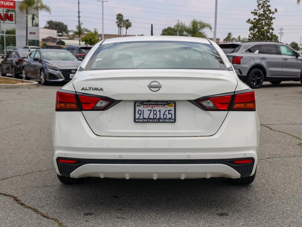 Used 2024 White Nissan 2.5 S image 4
