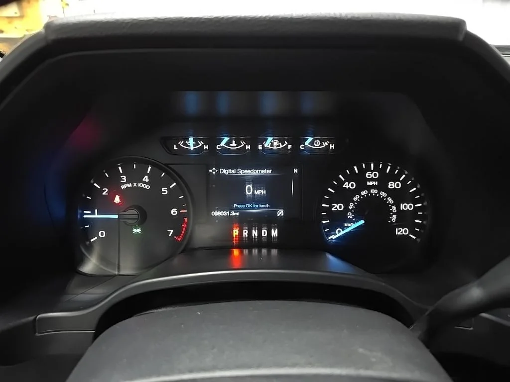 Used 2018 Gray Ford XL image 26