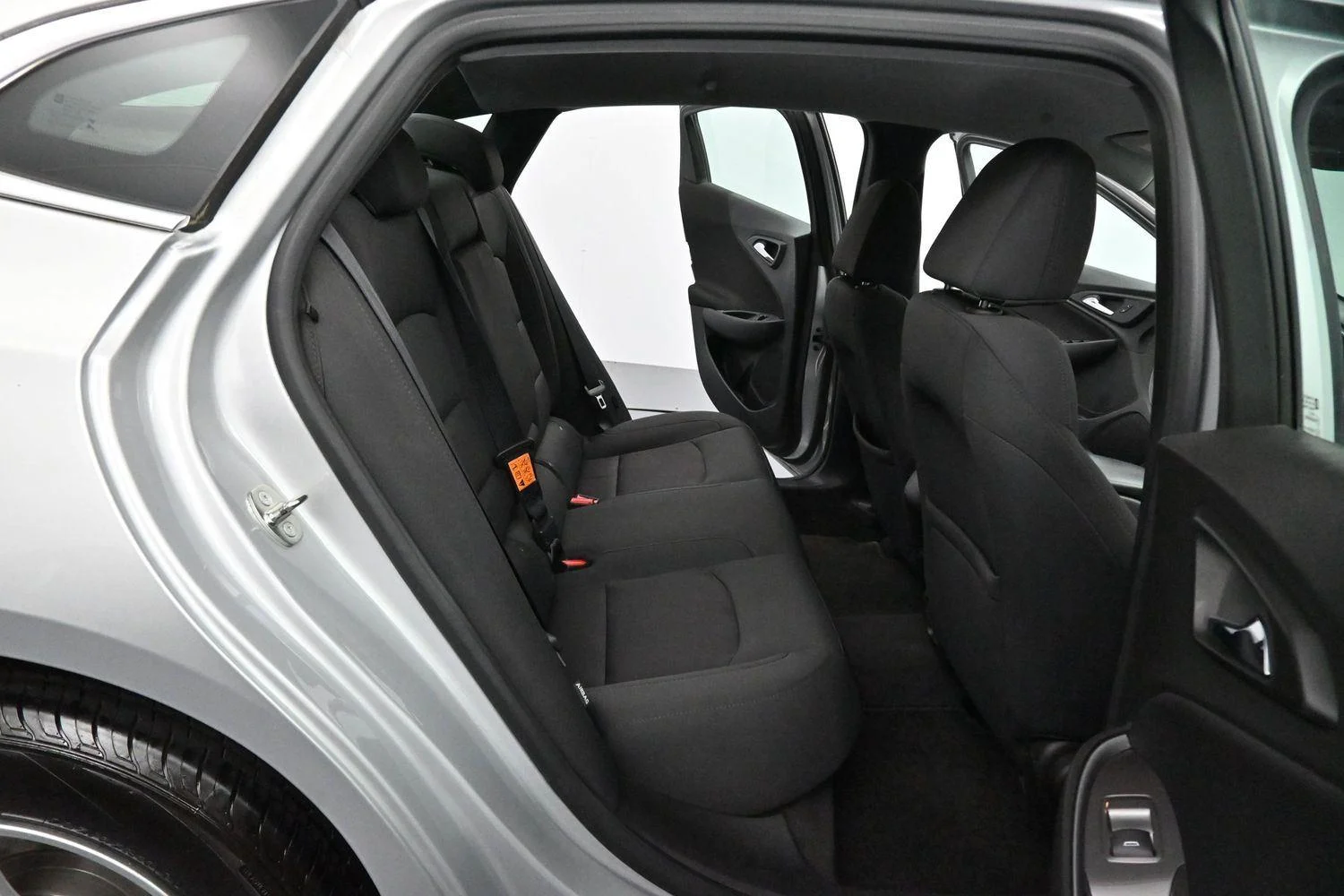 Used 2018 SILVER ICE METALLIC Chevrolet LS image 27