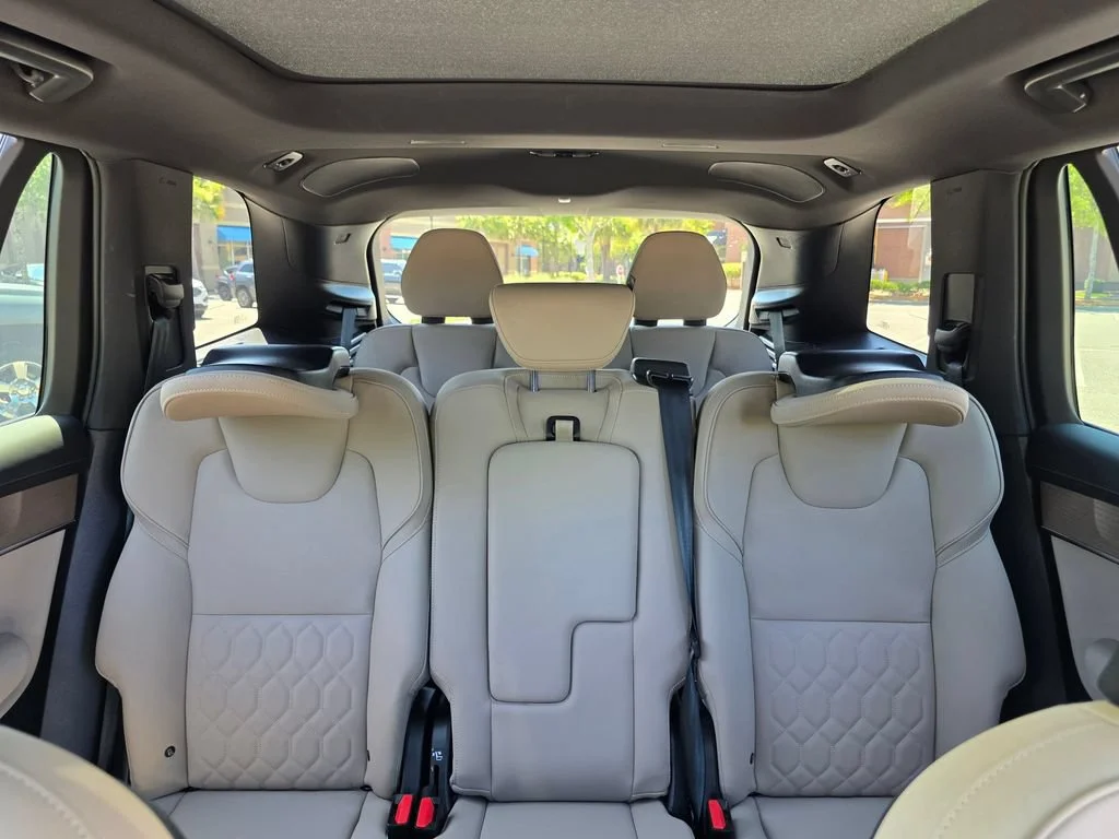 Used 2026  Volvo Plus image 25