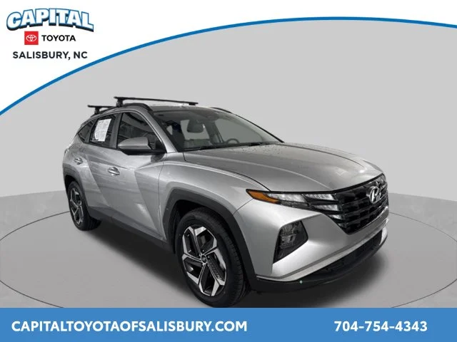 Used 2023 Silver Hyundai SEL image 1