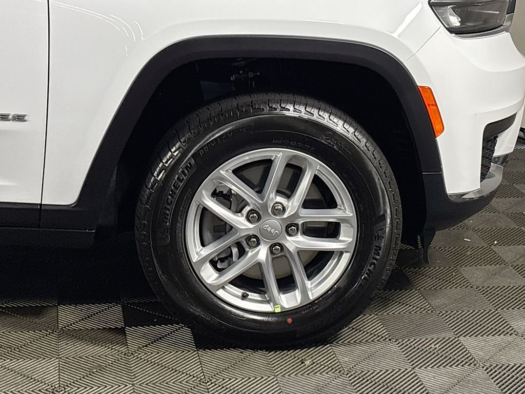 New 2026 Bright White Clearcoat Jeep Laredo image 22