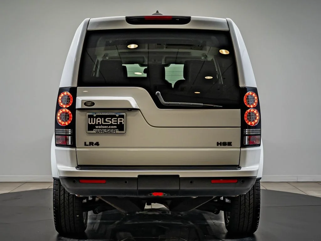Used 2016 White Land Rover HSE image 6
