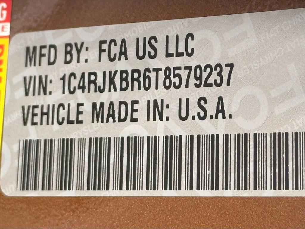 New 2026 Copper Shino Metallic Clear-Coat Exterior Paint Jeep Limited image 40