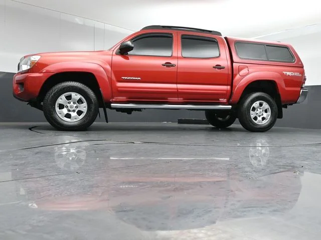Used 2013 Red Toyota Base image 36