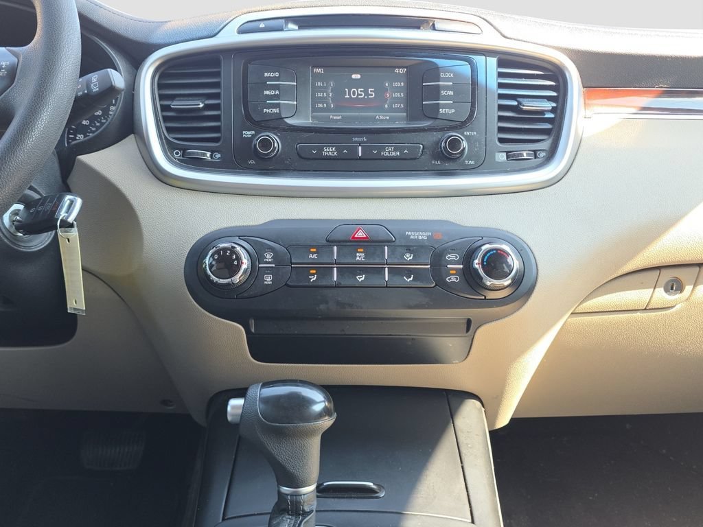 Used 2017 Red Kia 3.3L LX image 13
