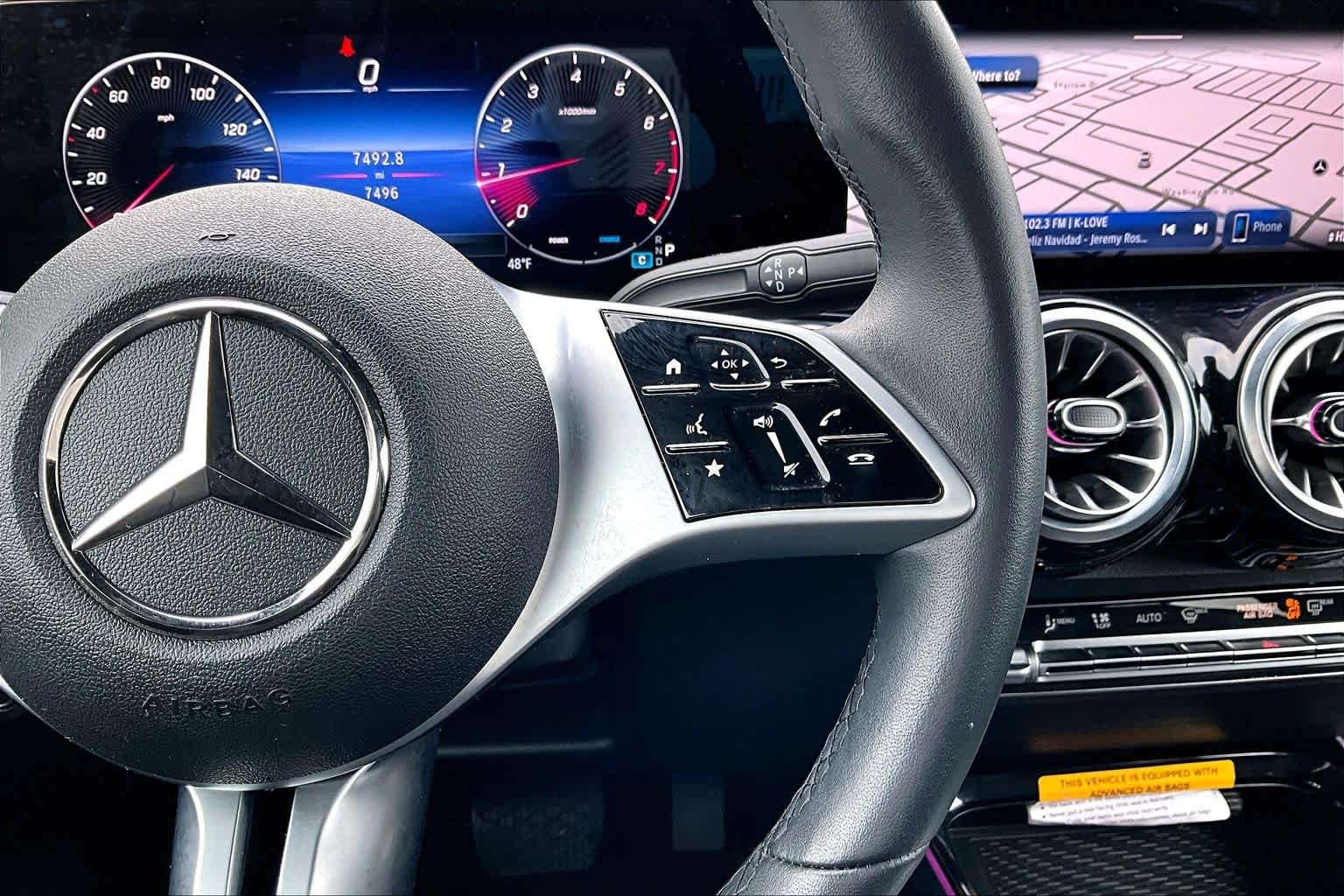 Used 2025 Night Black Mercedes-Benz GLB 250 image 25