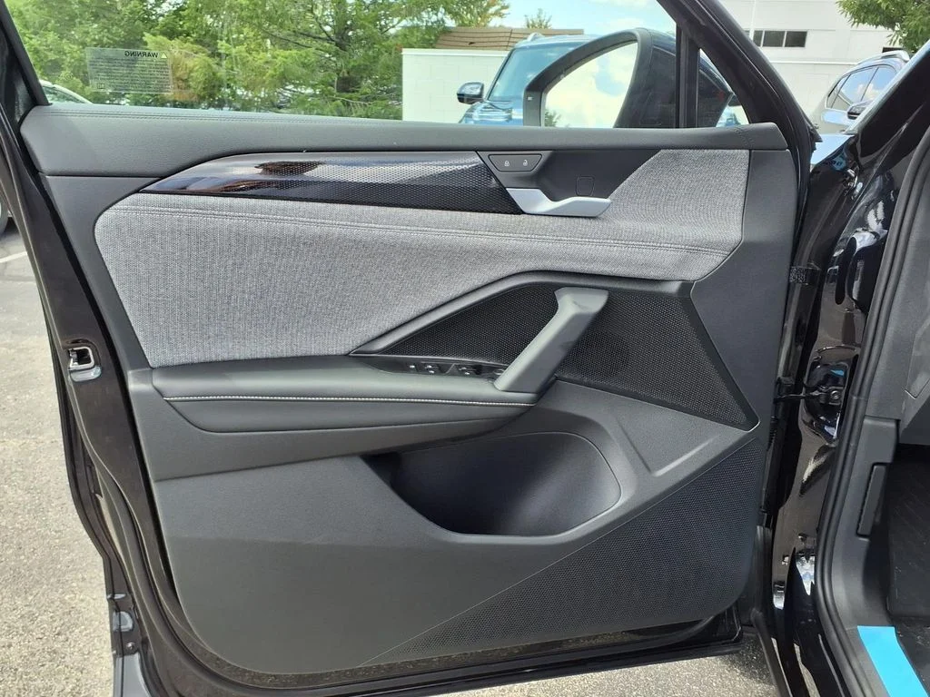 New 2026 Deep Black Pearl Volkswagen 2.0T S image 9