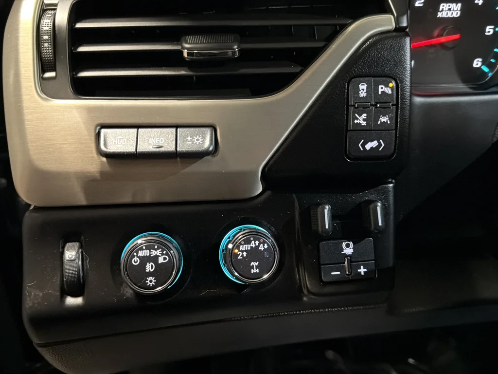 Used 2020 Black GMC Denali image 19