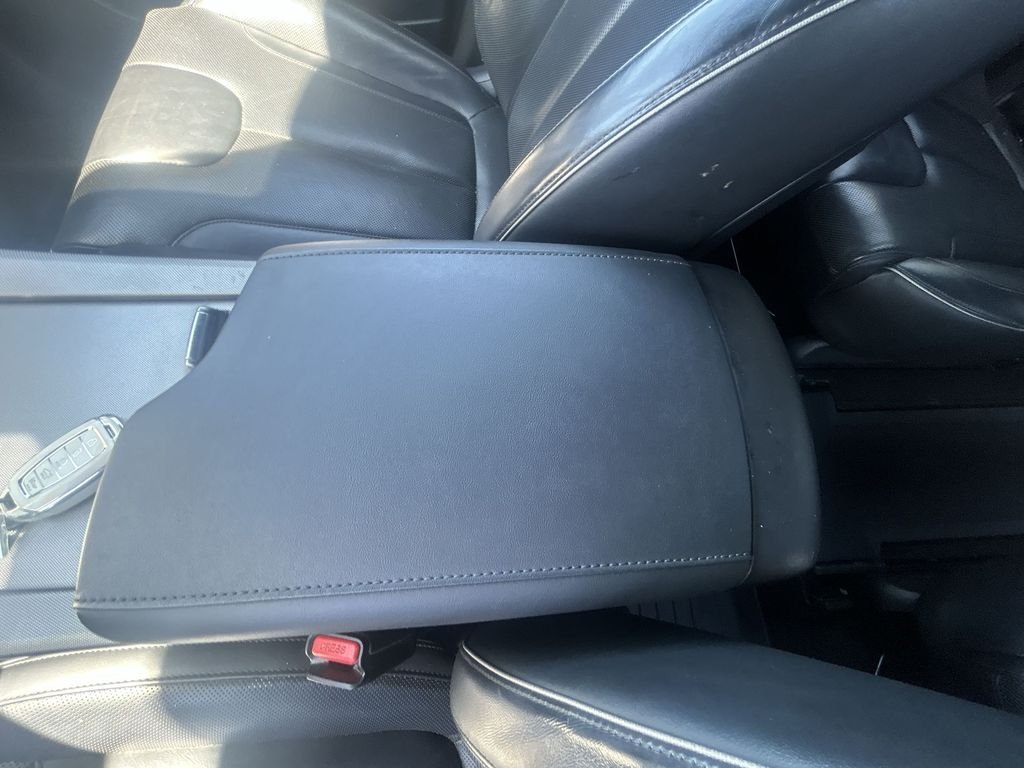 Used 2022 White Hyundai Calligraphy image 27