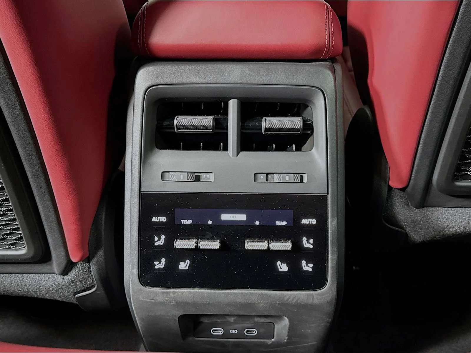 2025 Porsche Macan S - Photo 25