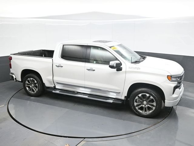 Used 2024 Beige Chevrolet High Country image 15