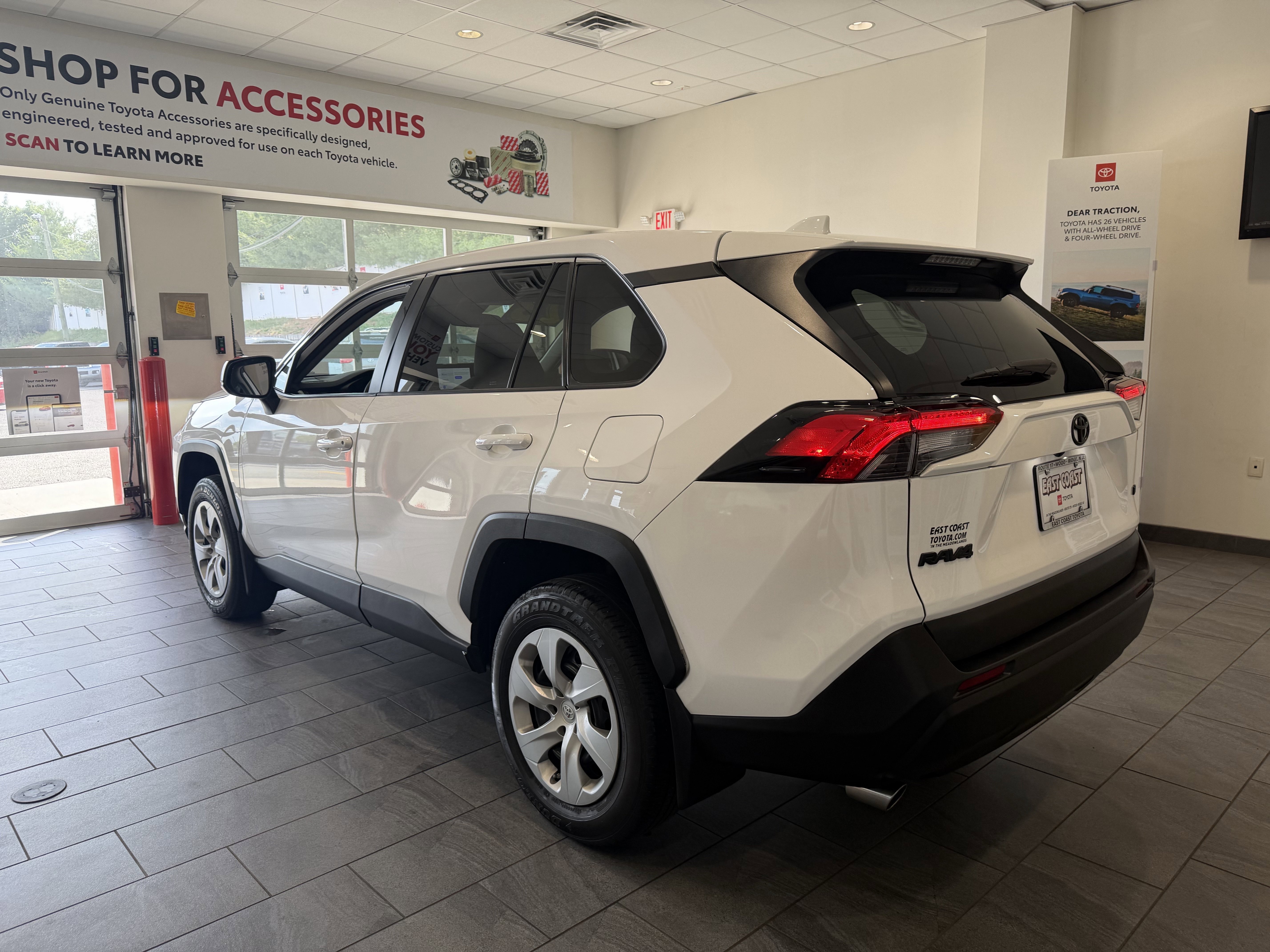 Used 2023 ICE CAP Toyota LE image 49