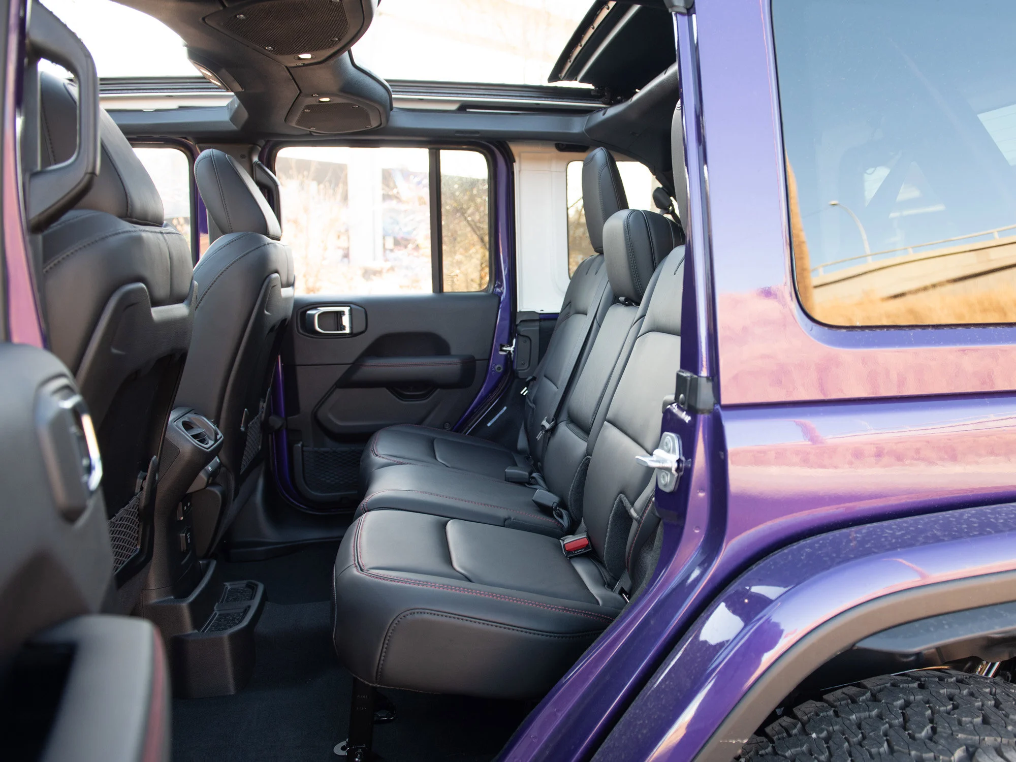 Used 2026 reign Jeep Rubicon X* 4 Door 4x4, Sky 1-Touch Pwr Top, Steel Bumpers, 35 Inch Tires image 25