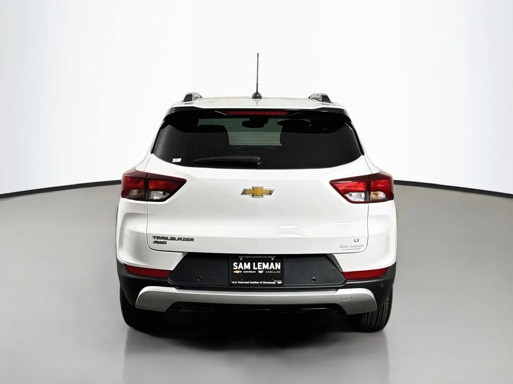Used 2023 White Chevrolet LT image 6