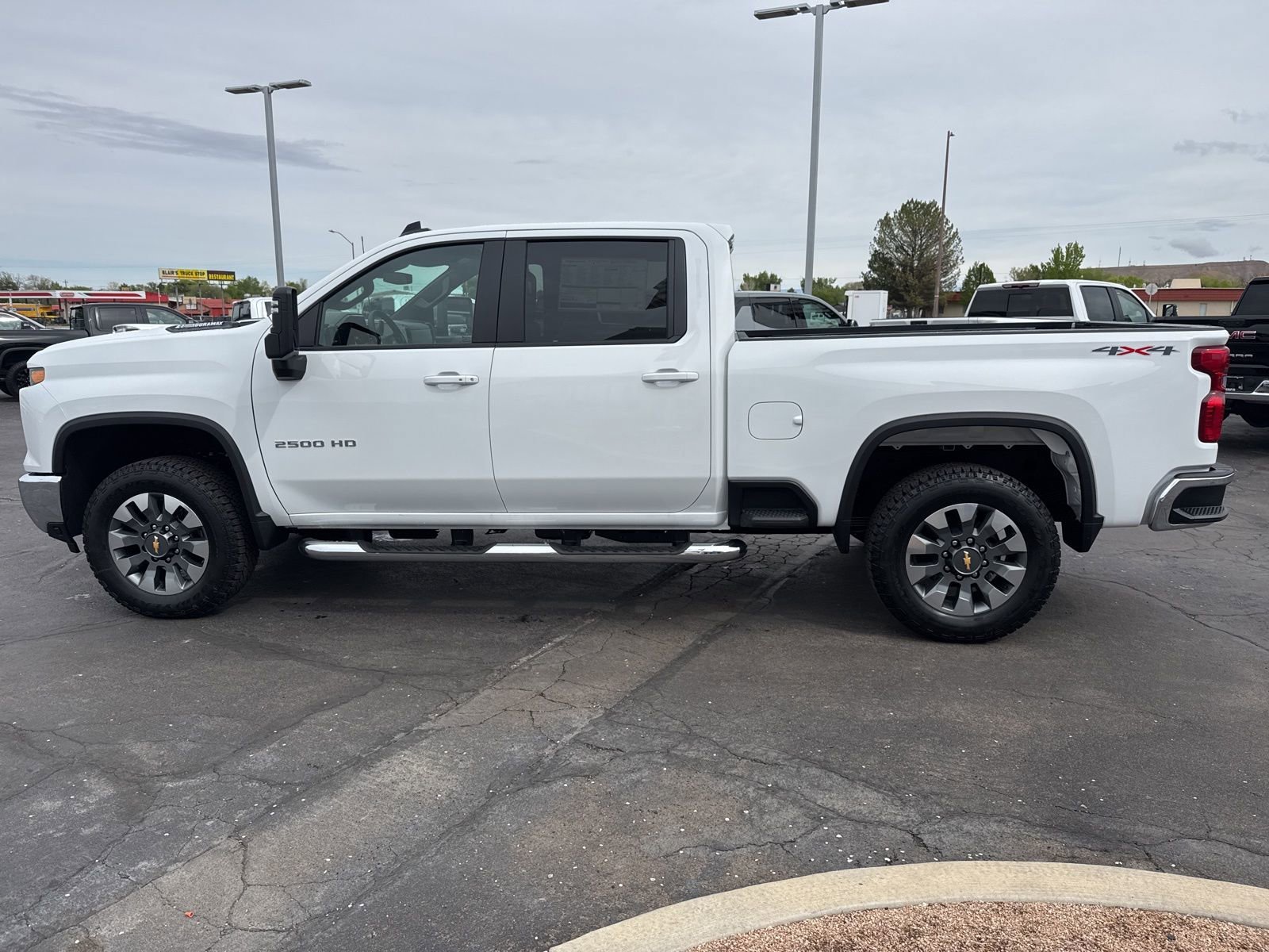 2025 Chevrolet Silverado 2500 HD LT - Photo 8