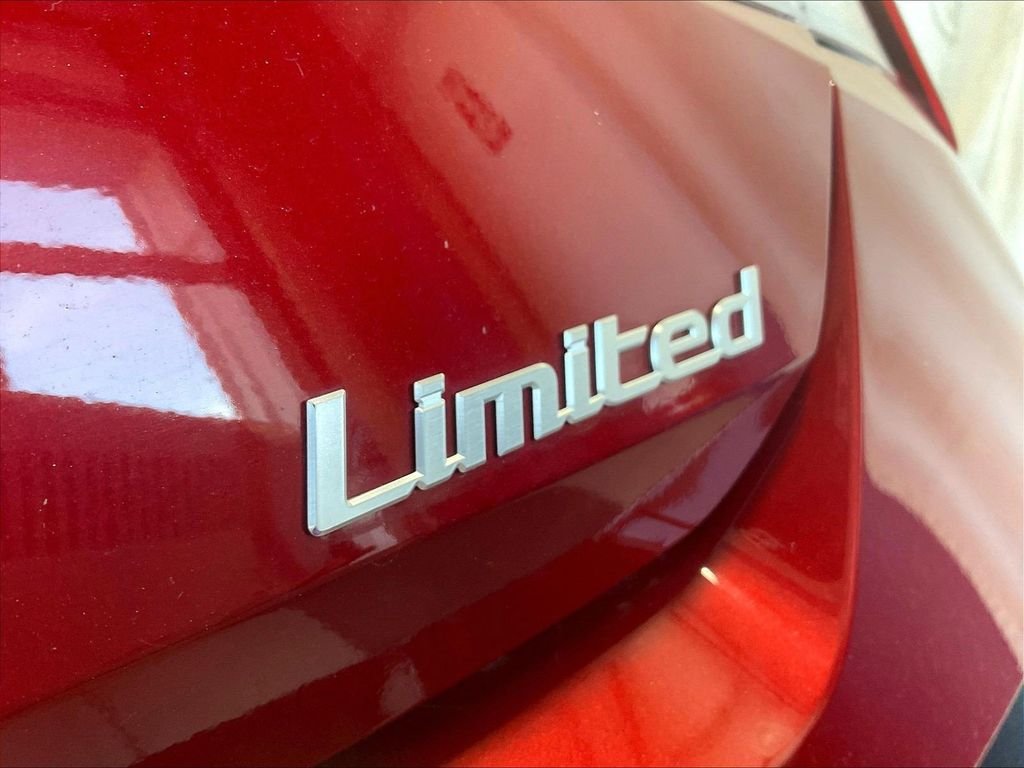 Used 2025 Red Hyundai Limited image 29