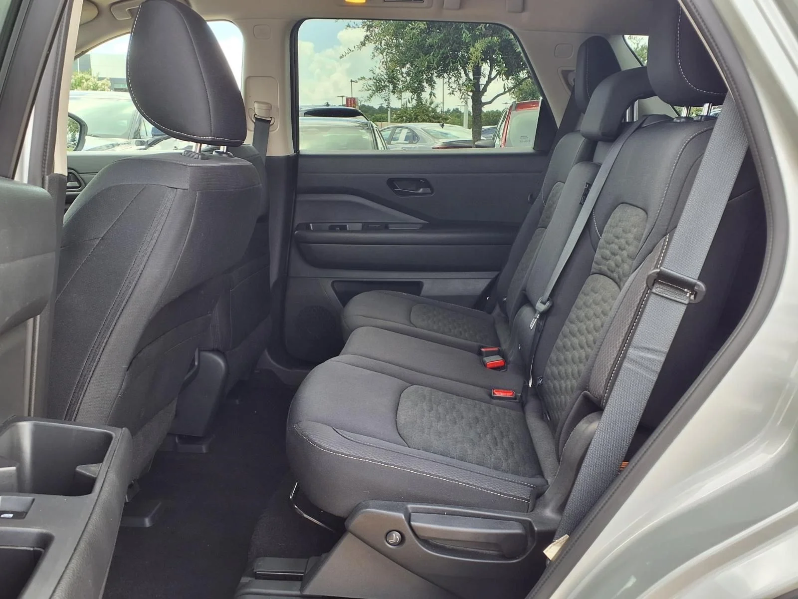 Used 2024 Silver Nissan SV image 9