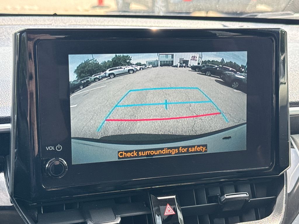 Used 2023 Off-white Toyota LE image 24