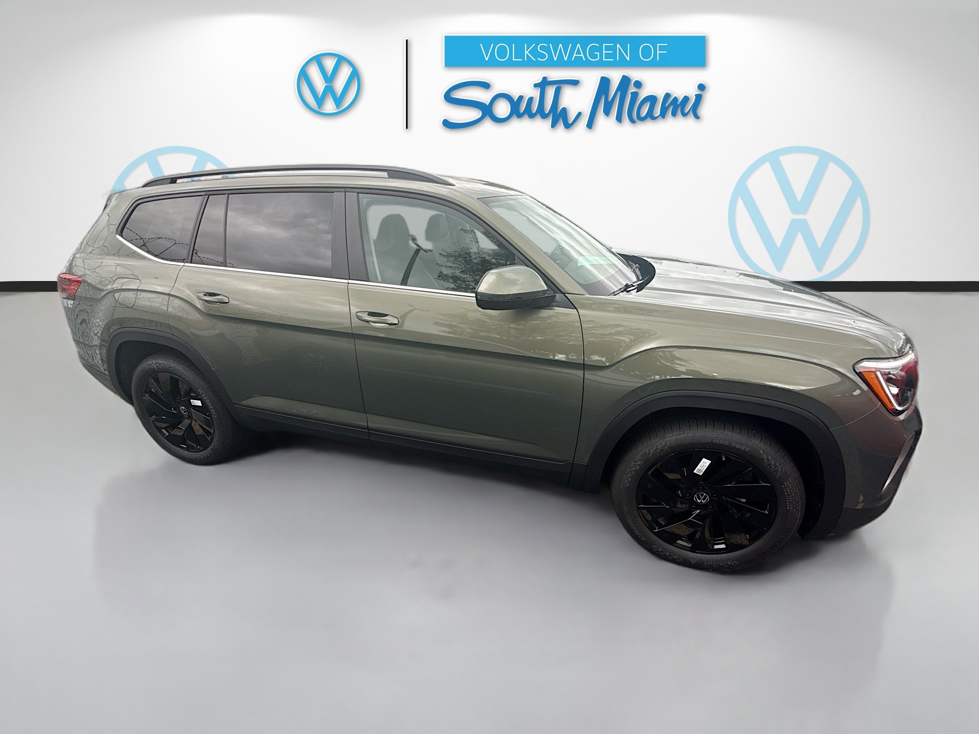 New 2026 Green Volkswagen 2.0T SE w/Technology image 8