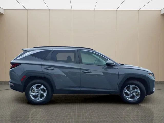 Used 2024 Gray Hyundai SEL image 7