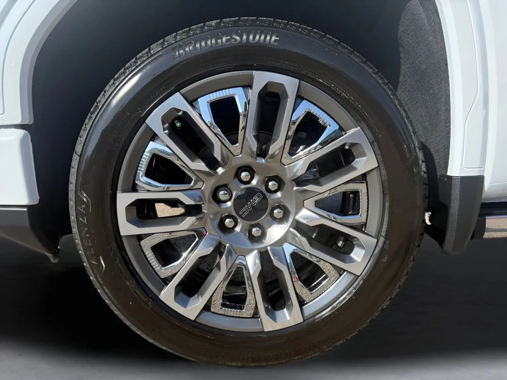 New 2026 Glacier White Tricoat GMC Denali Ultimate image 40