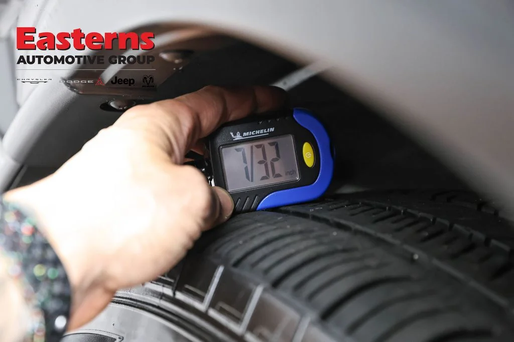 Used 2020 Gray Nissan SL image 36