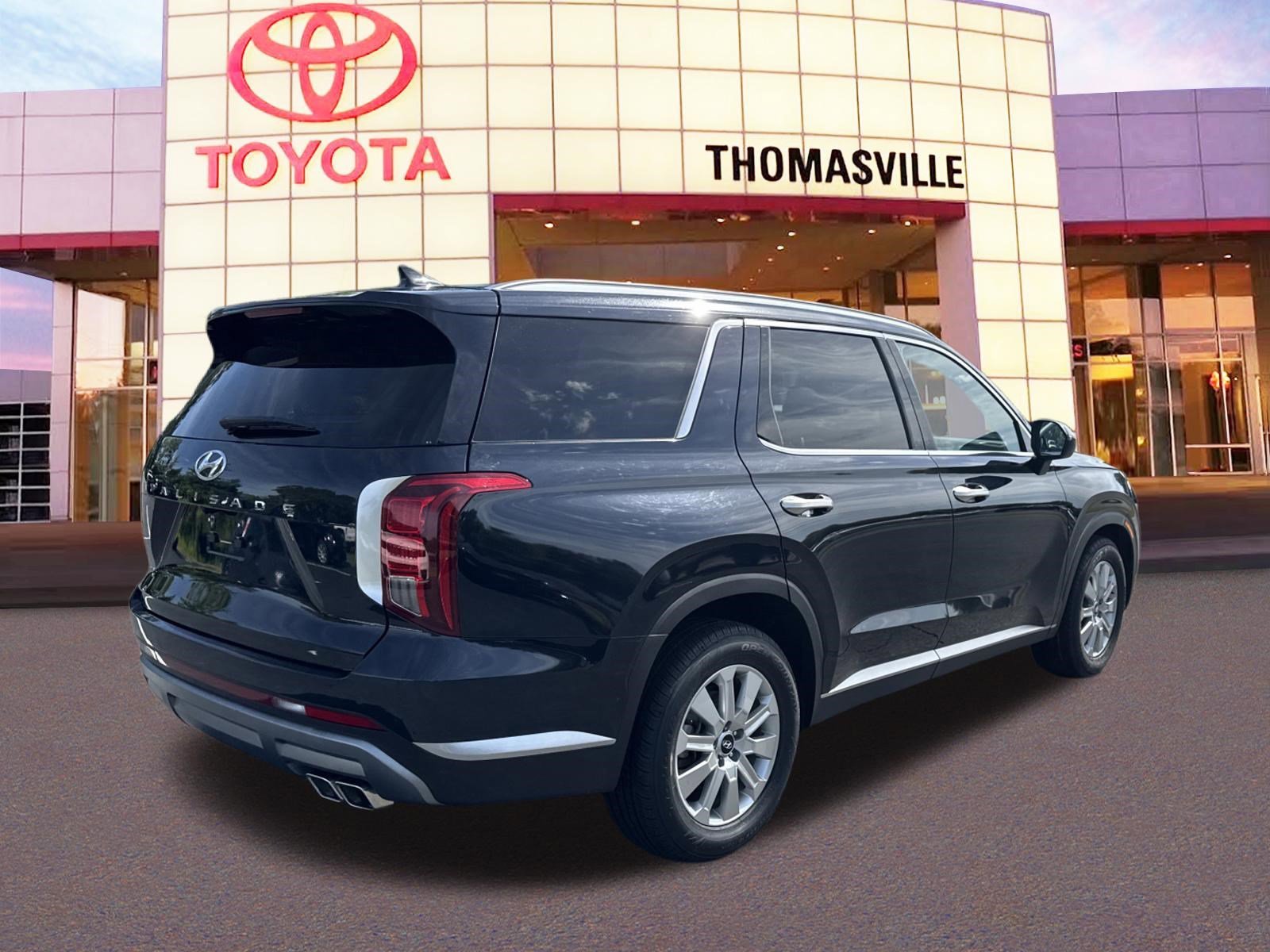 Used 2025 Moonlight Cloud Hyundai SEL image 5