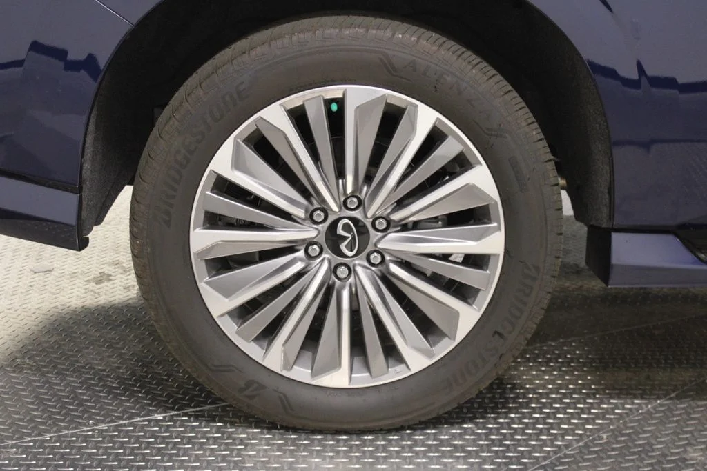 2025 INFINITI QX80 Luxe 4WD - Photo 17