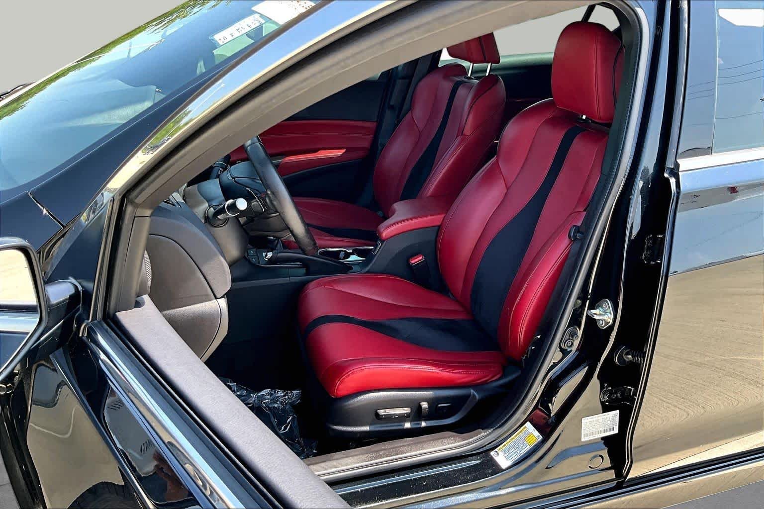 Pre-Owned 2019 Acura ILX W/Premium/A-Spec Pkg