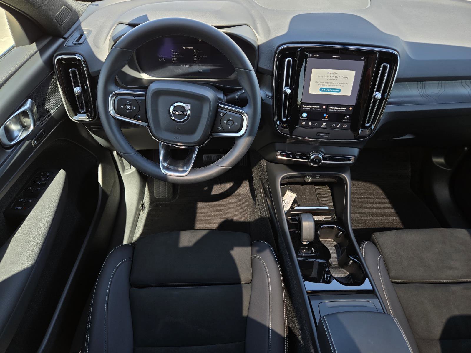 Used 2023 Thunder Gray Metallic Volvo Plus image 34