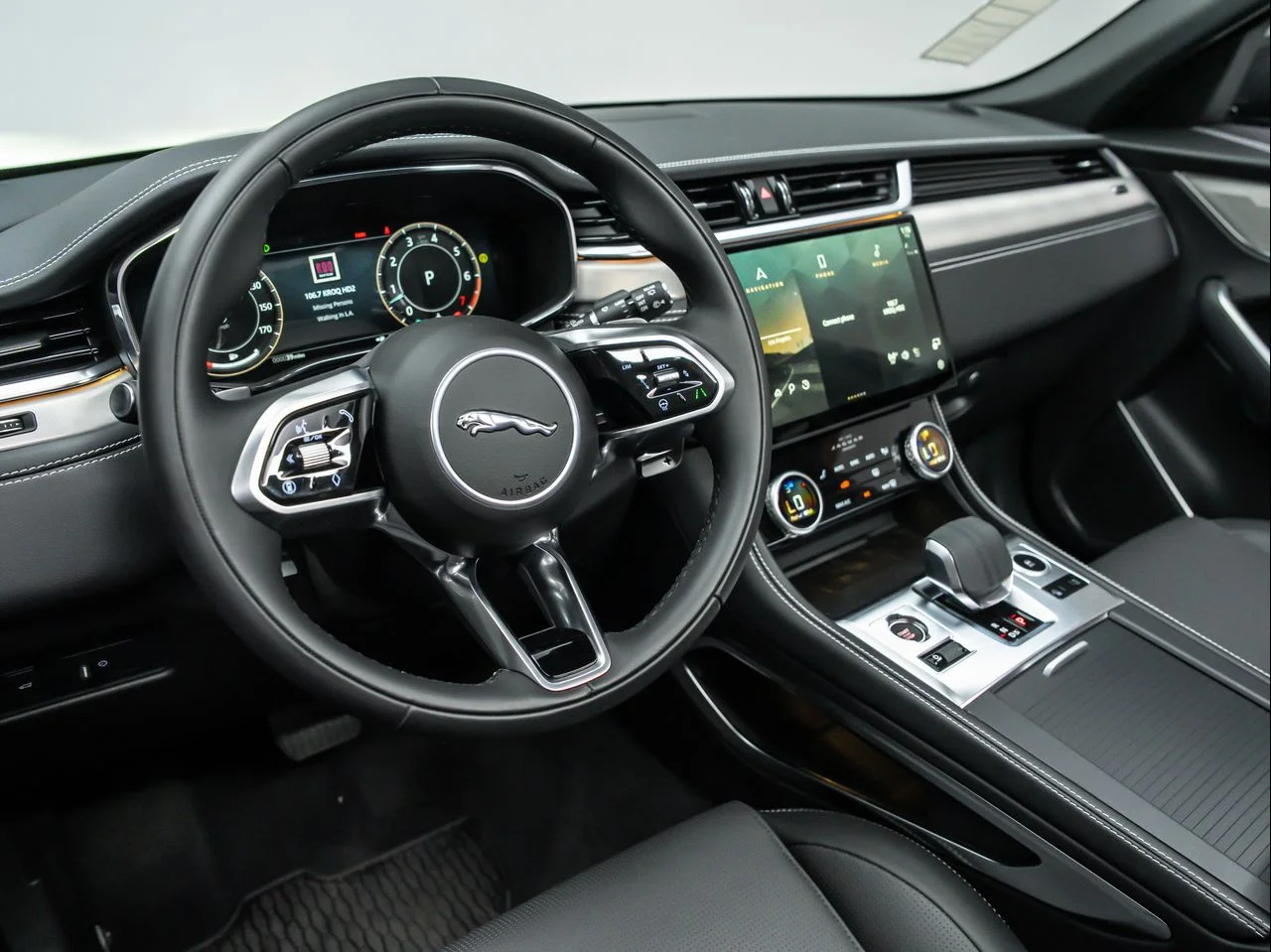 New 2025 Eiger Grey Jaguar R-Dynamic S P400 AWD Automatic image 17