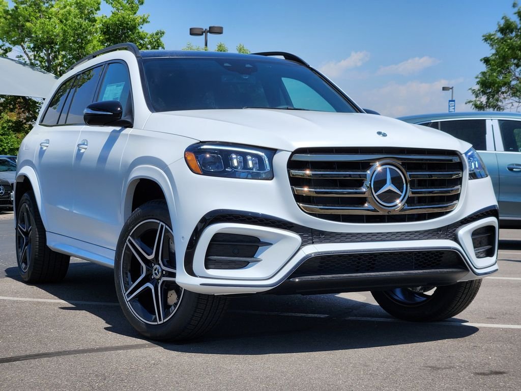 New 2026 MANUFAKTUR Signature Moonlight White Magno Mercedes-Benz GLS 450 4MATIC® image 1