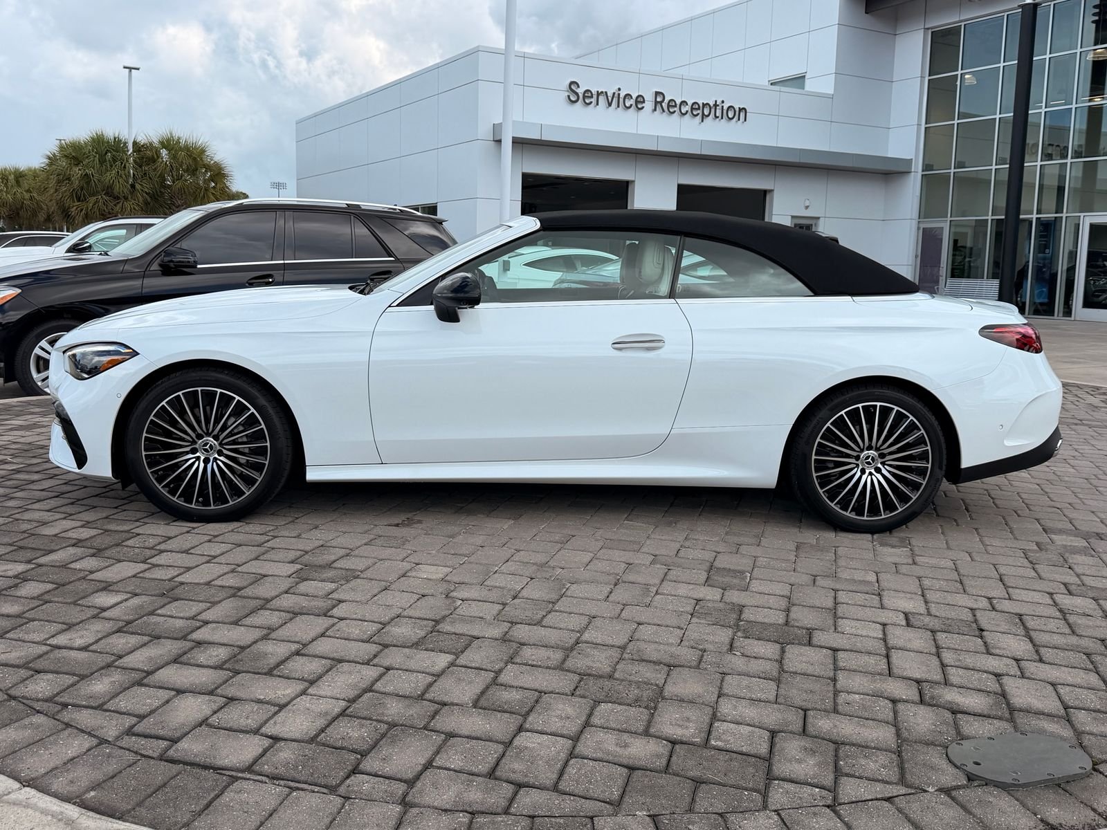 New 2027 White Mercedes-Benz CLE 300 image 10