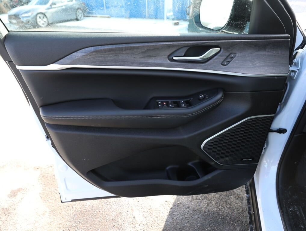 2025 Jeep Grand Cherokee Limited - Photo 16