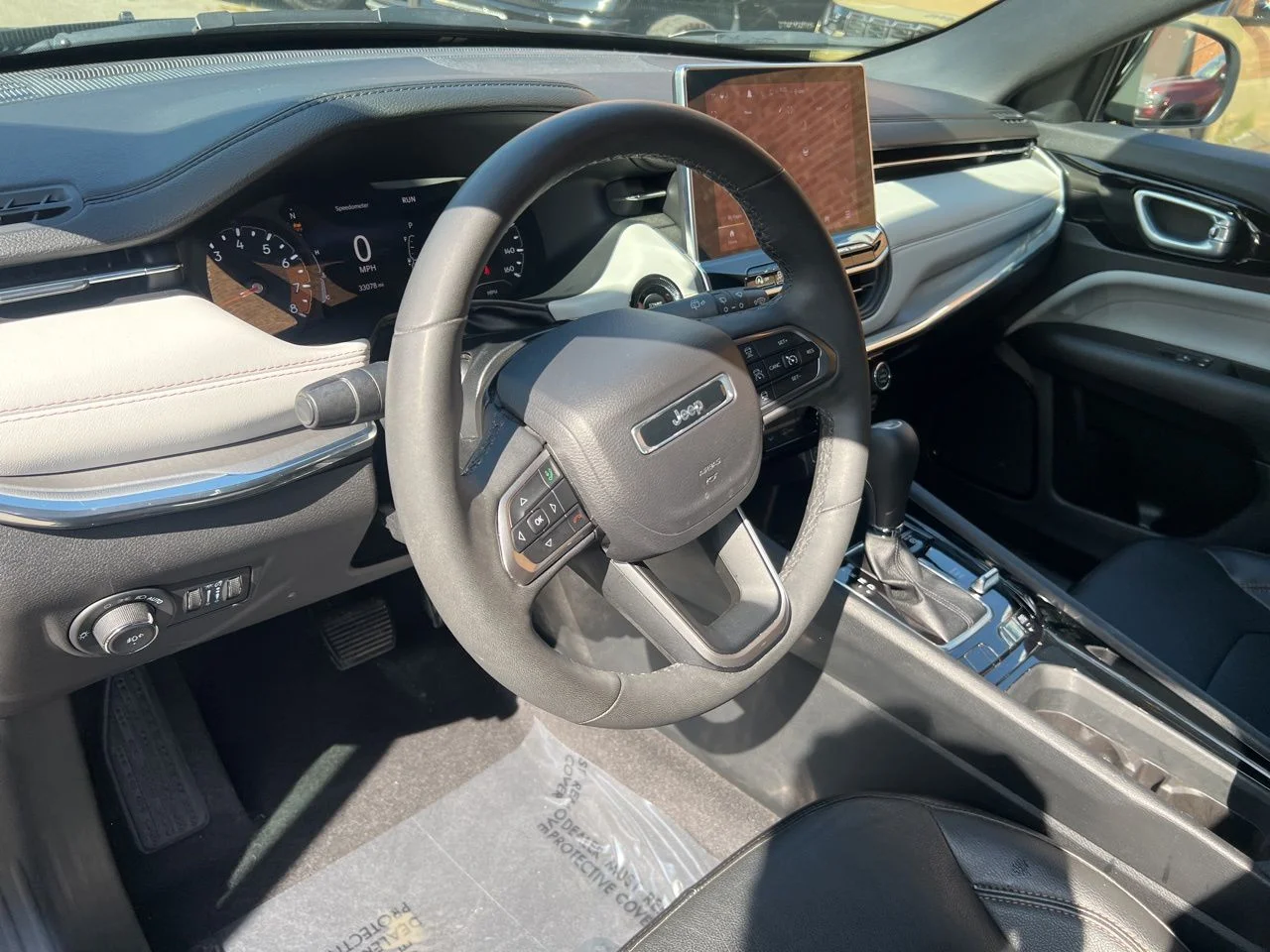Used 2023 Gray Jeep Limited image 17