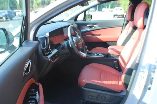 Used 2023 Wolf Gray Kia SX-Prestige image 13