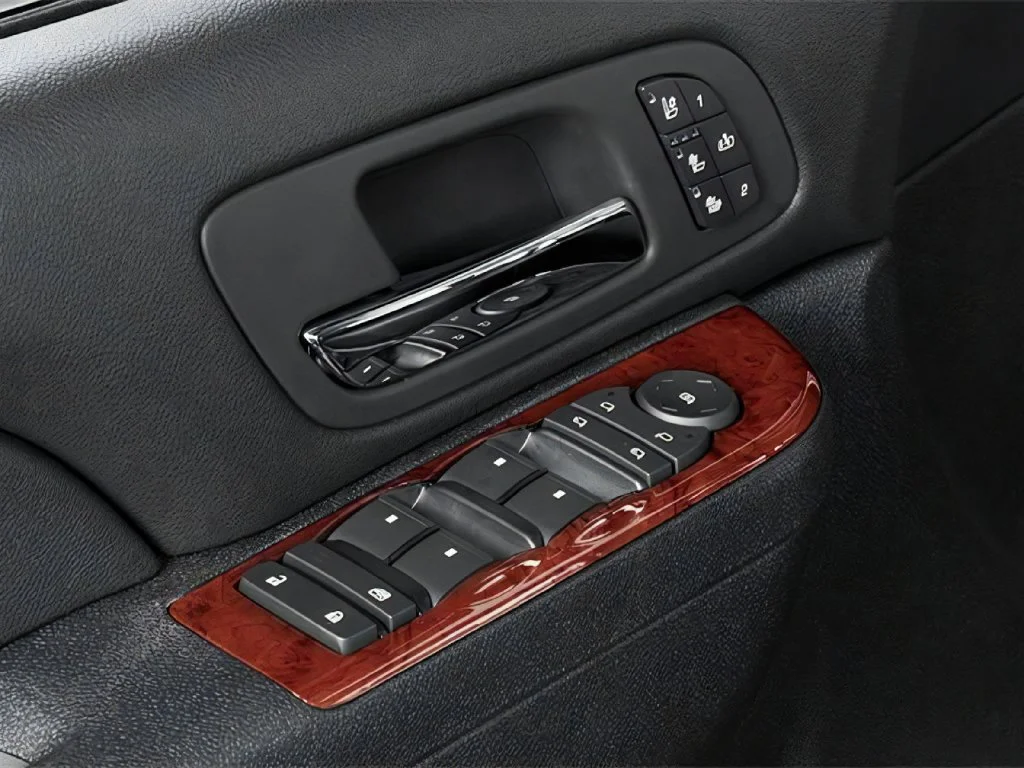Used 2014 Black Chevrolet LT image 13