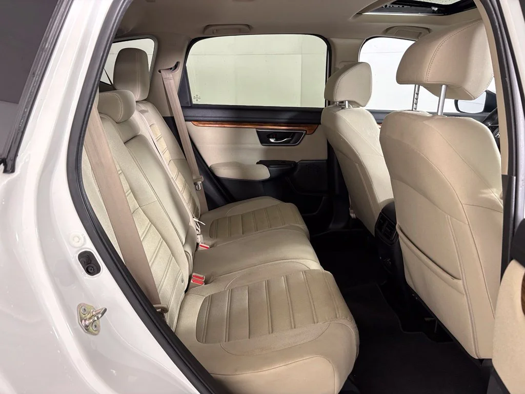Used 2017  Honda EX image 36